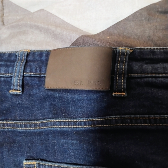 Women's Classic Blue Straight Jeans - Picture 8 of 11